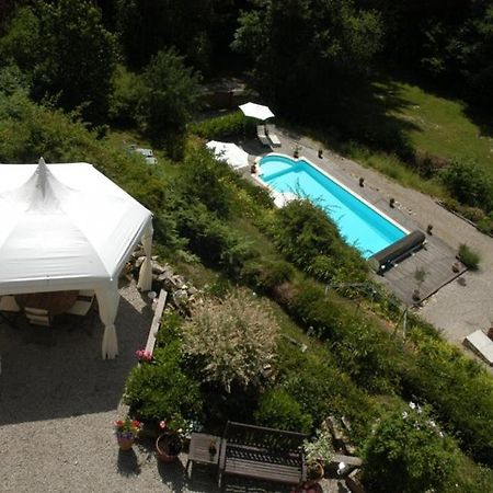 Bed and Breakfast Le Moulin Des Farges Meymac Exterior foto