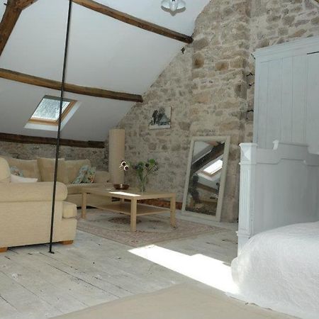 Bed and Breakfast Le Moulin Des Farges Meymac Exterior foto